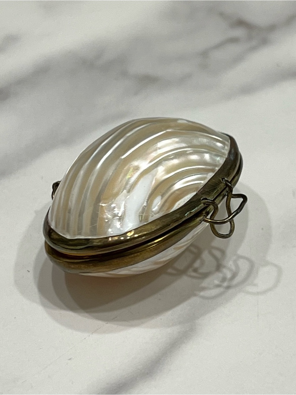 Vintage Mother of Pearl Shell Trinket Pill Box Ring Case Victorian Boho Style